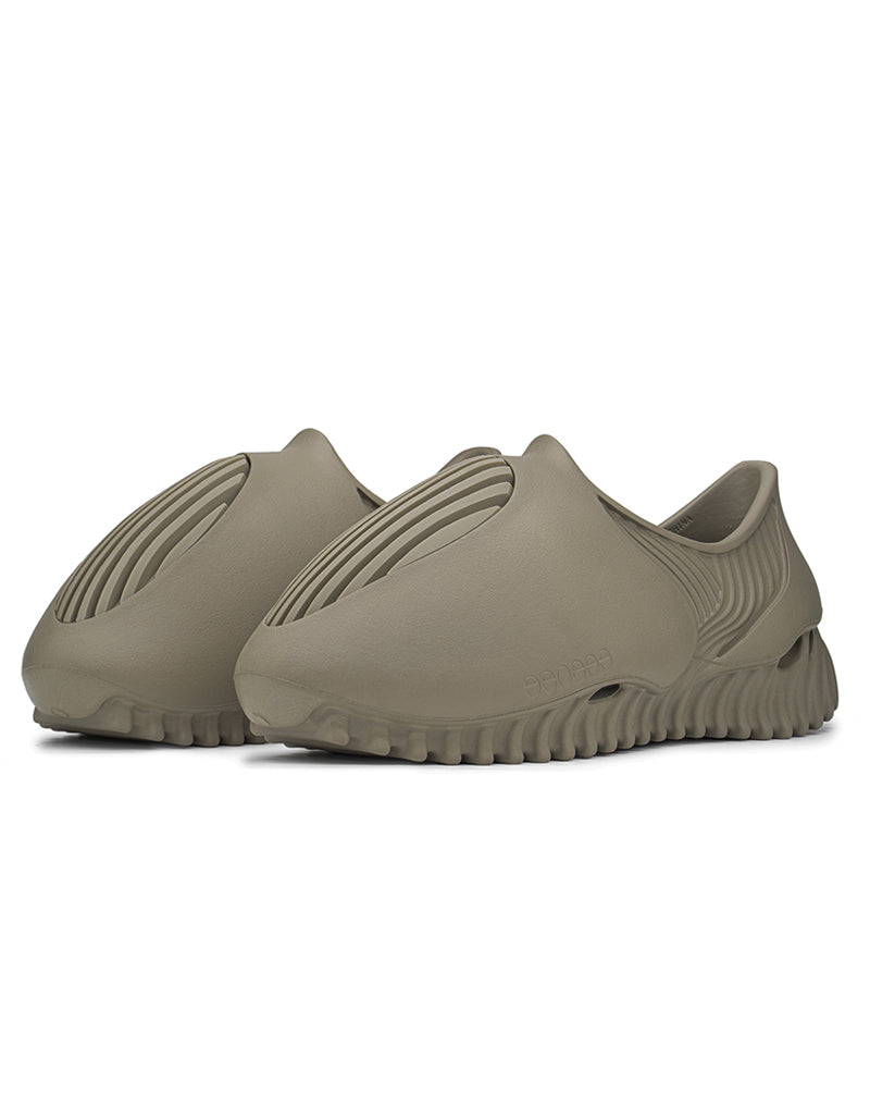 GENEGG Foam Runner Whale 'Grey'